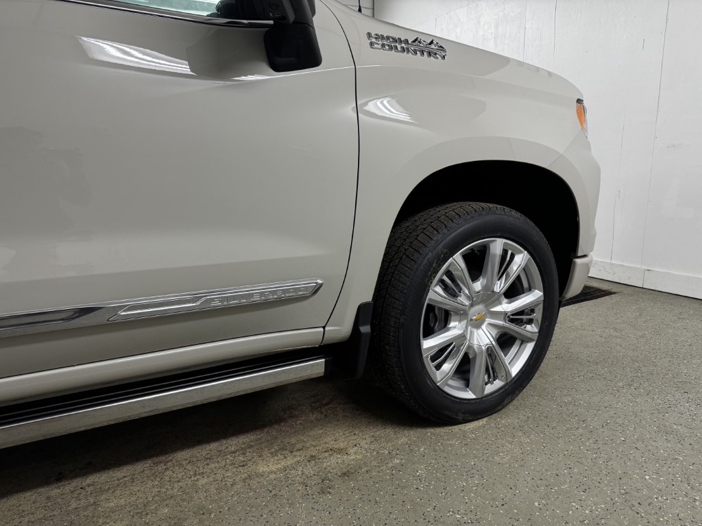 2026 Chevrolet Silverado 1500 High Country - Photo 12