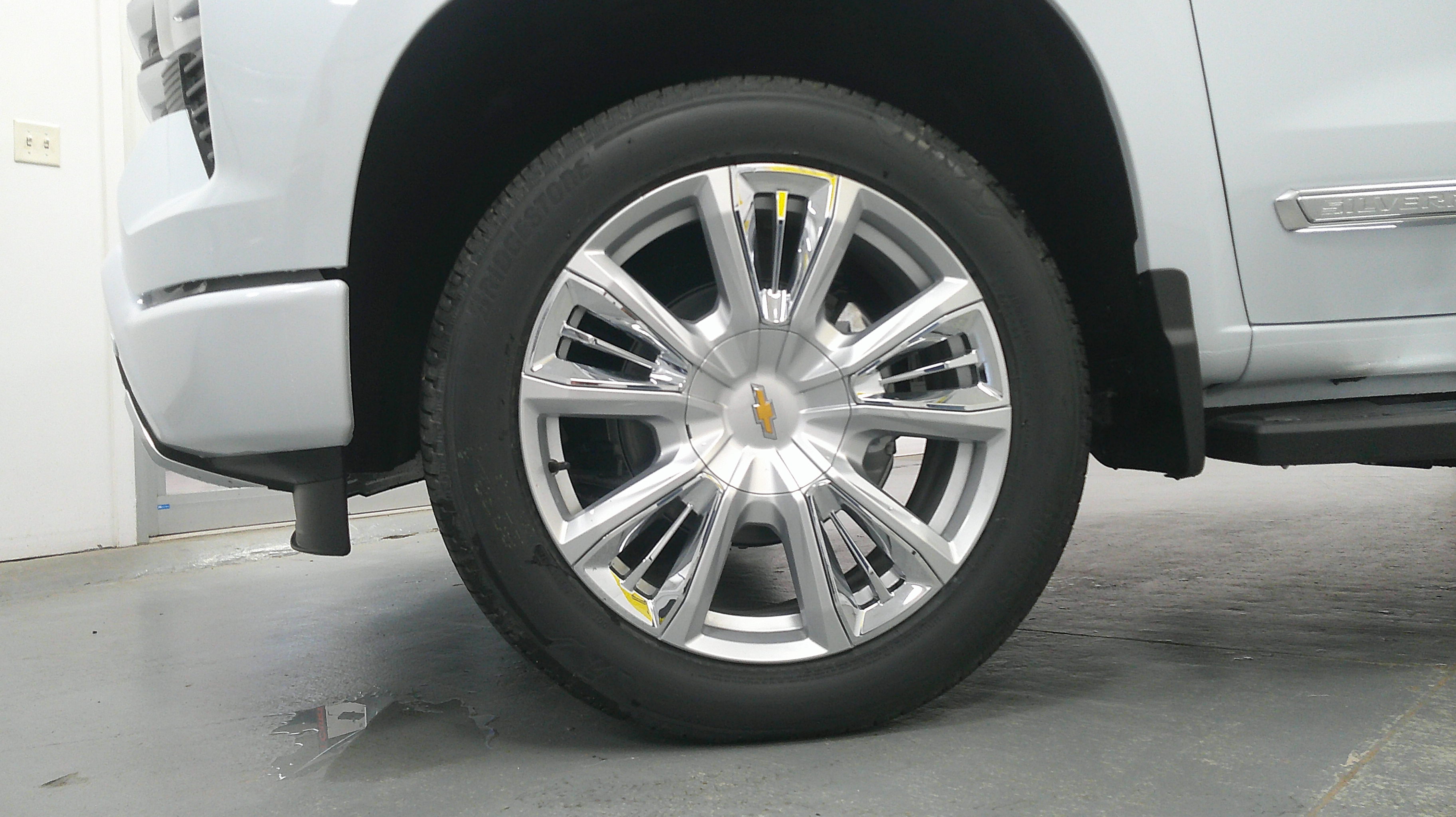 2026 Chevrolet Silverado 1500 High Country - Photo 11