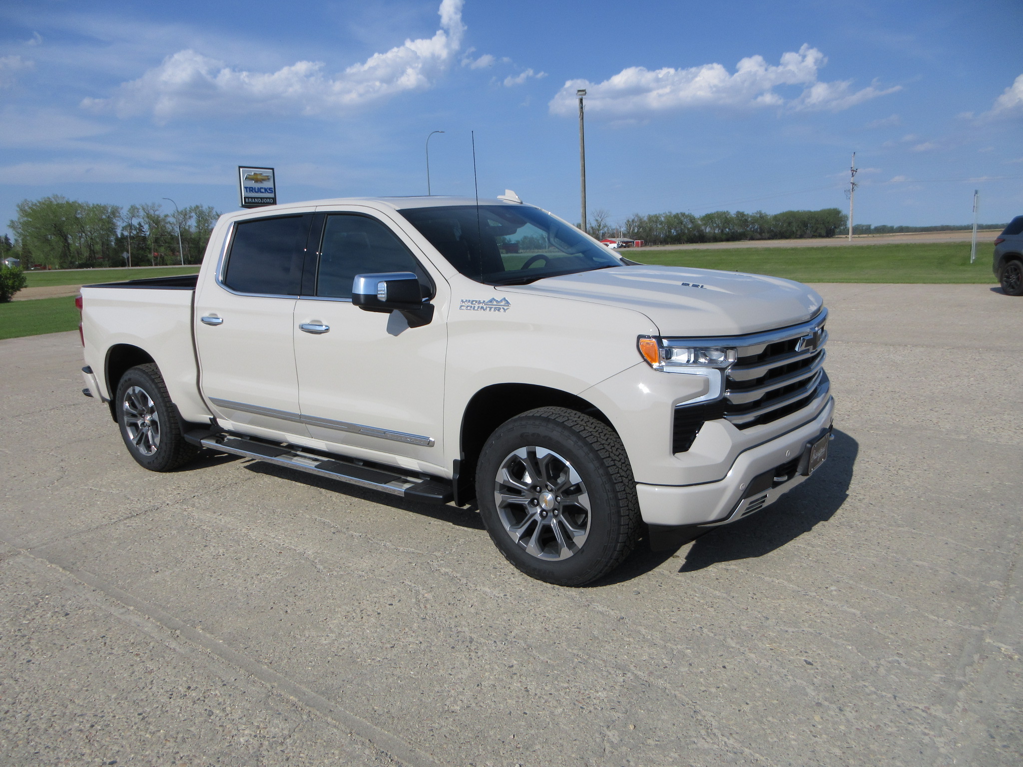 2026 Chevrolet Silverado 1500 High Country 4X4 Crew Cab Short Box's photo