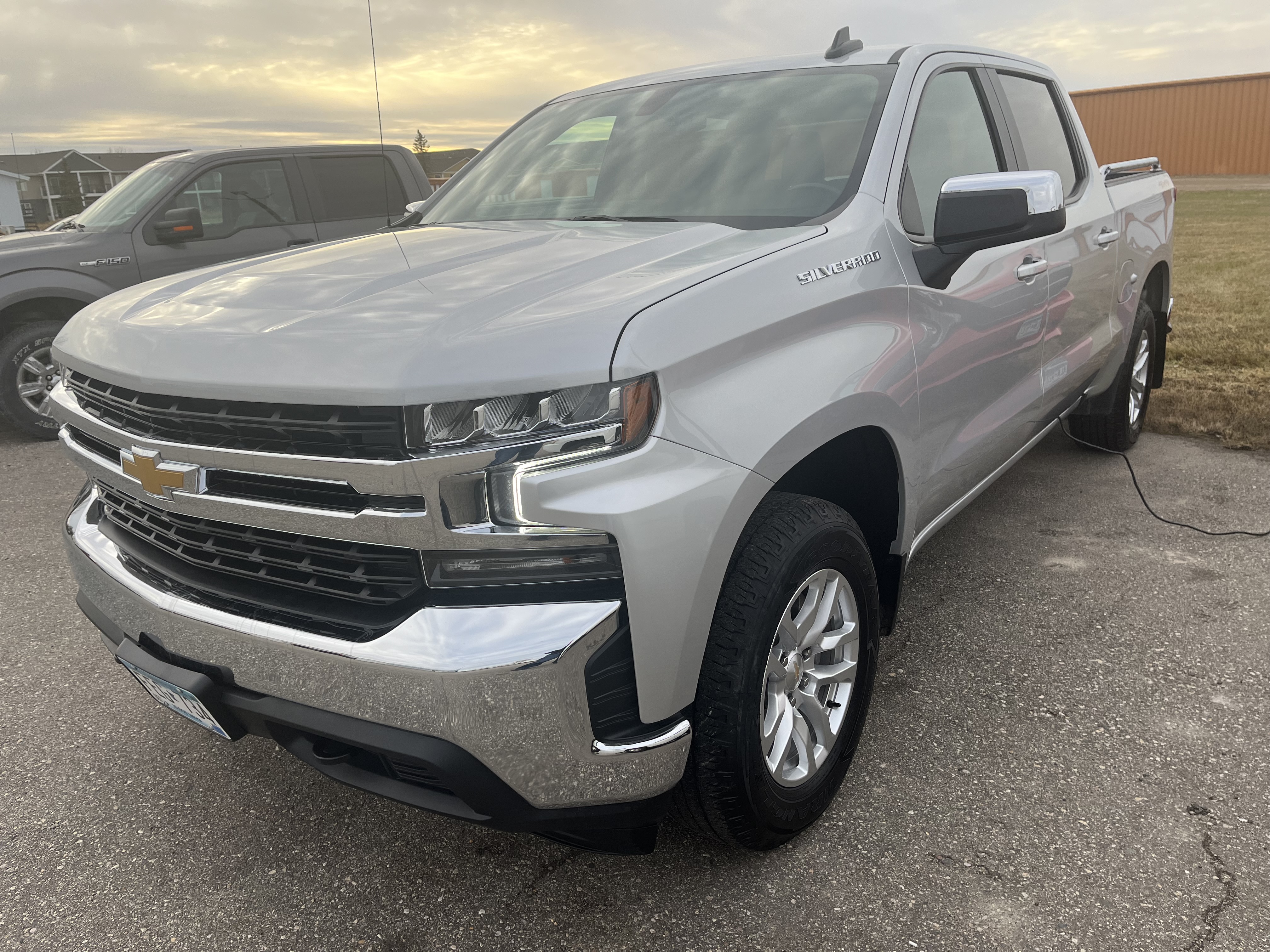 Used 2021 Chevrolet Silverado 1500 LT with VIN 1GCUYDED1MZ181480 for sale in Thief River Falls, Minnesota