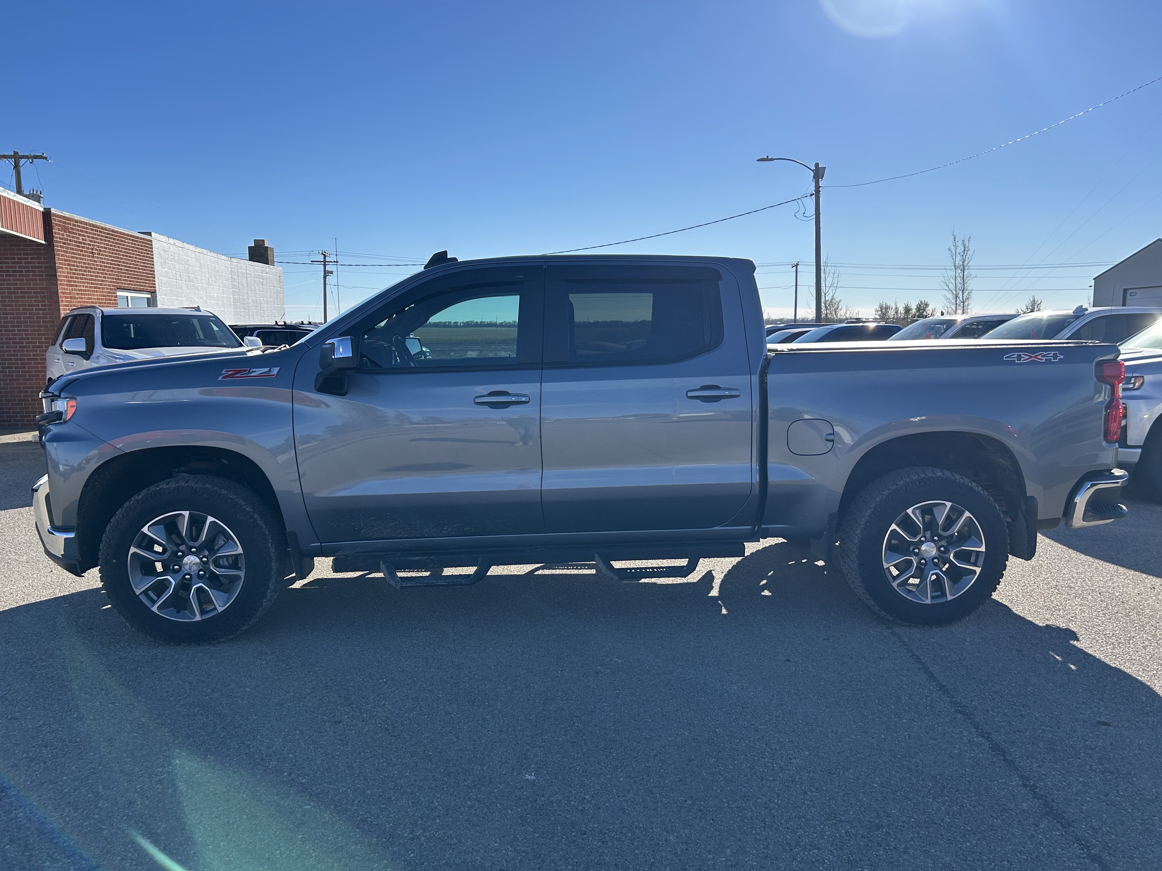 Used 2019 Chevrolet Silverado 1500 LT with VIN 1GCUYDED2KZ389817 for sale in Bottineau, ND