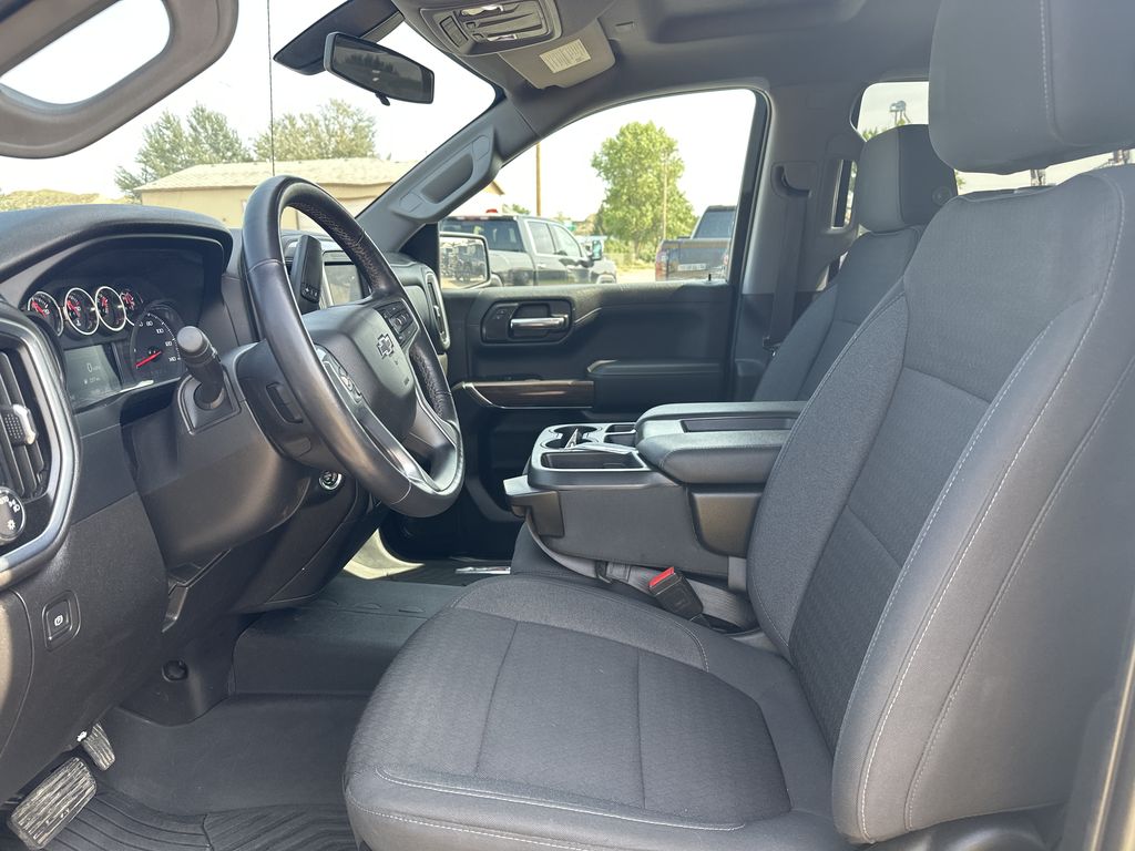 2022 Chevrolet Silverado 1500 RST photo 5