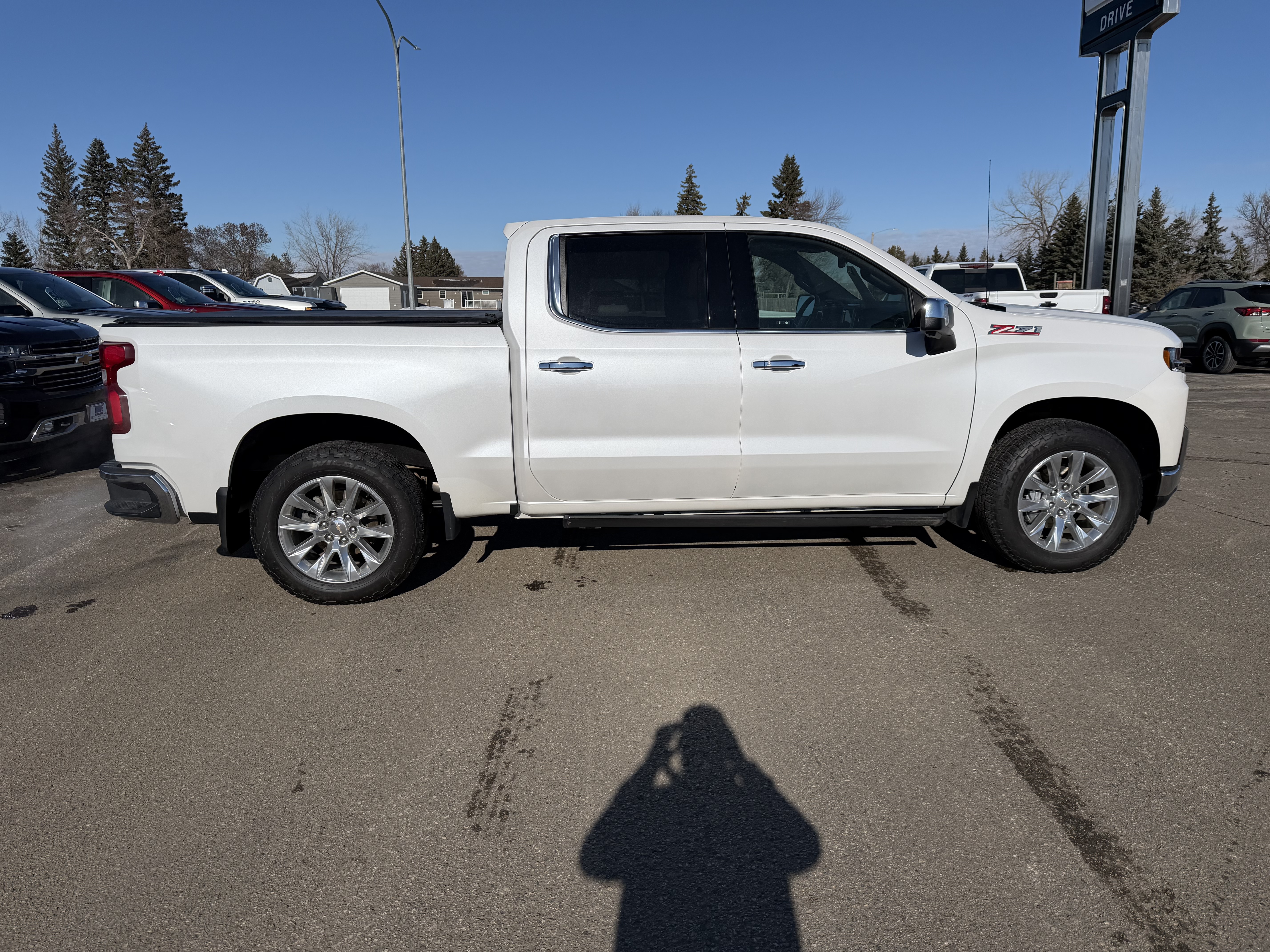 2021 Chevrolet Silverado 1500 LTZ - Photo 4