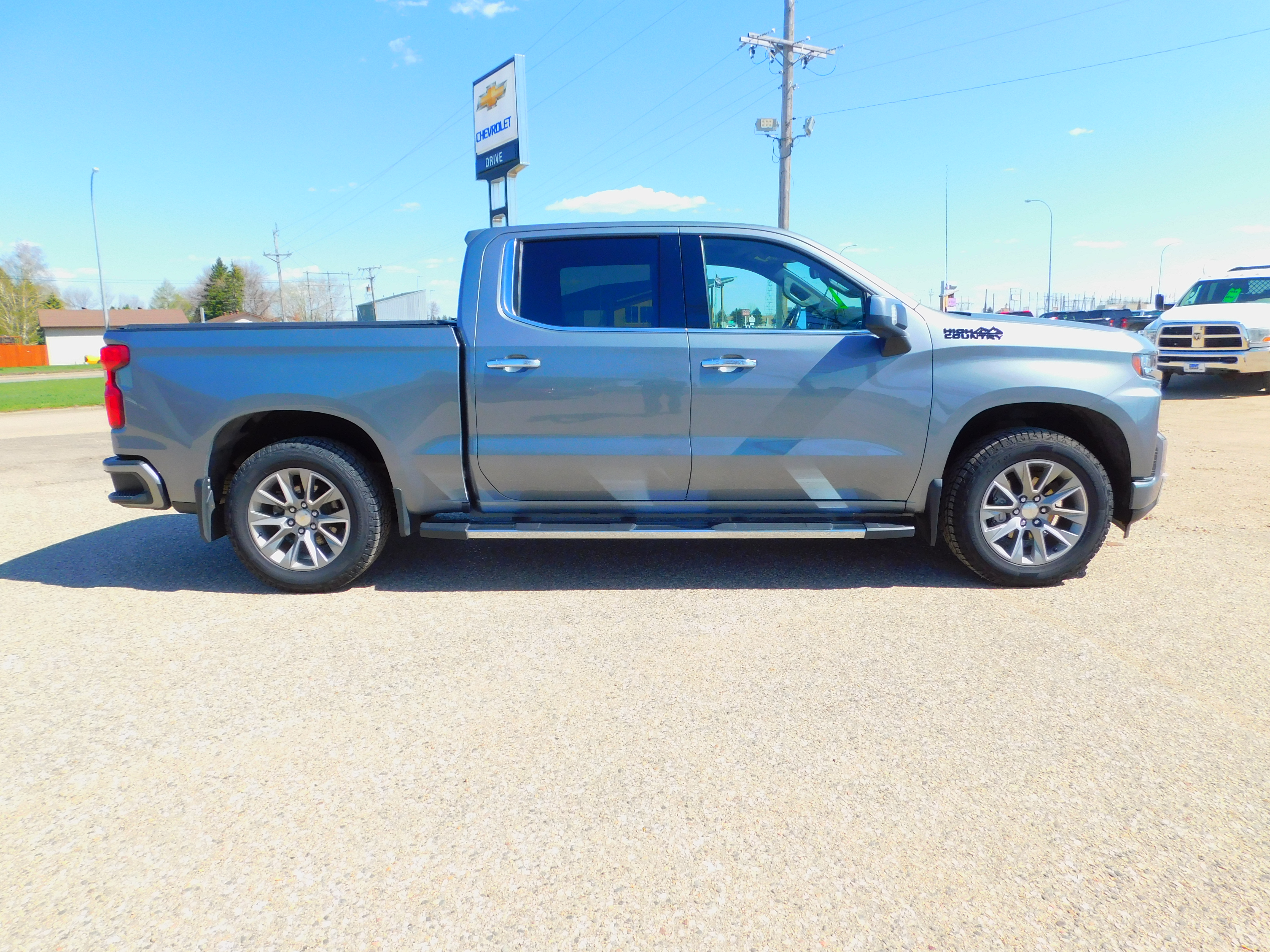 Used 2019 Chevrolet Silverado 1500 High Country with VIN 1GCUYHED8KZ390378 for sale in Rugby, ND