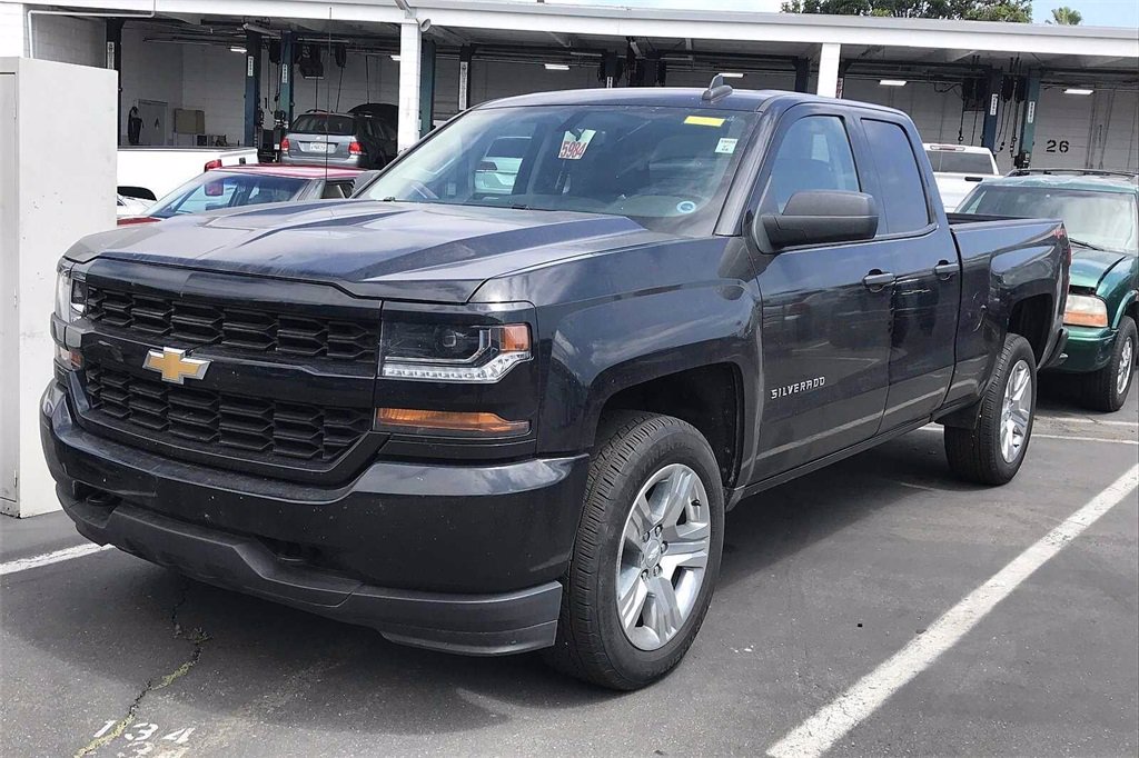 Certified Pre-Owned 2018 Chevrolet Silverado 1500 Custom