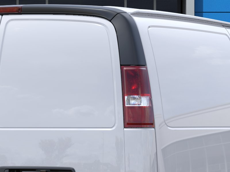 New 2027 Summit White Chevrolet 1WT image 11