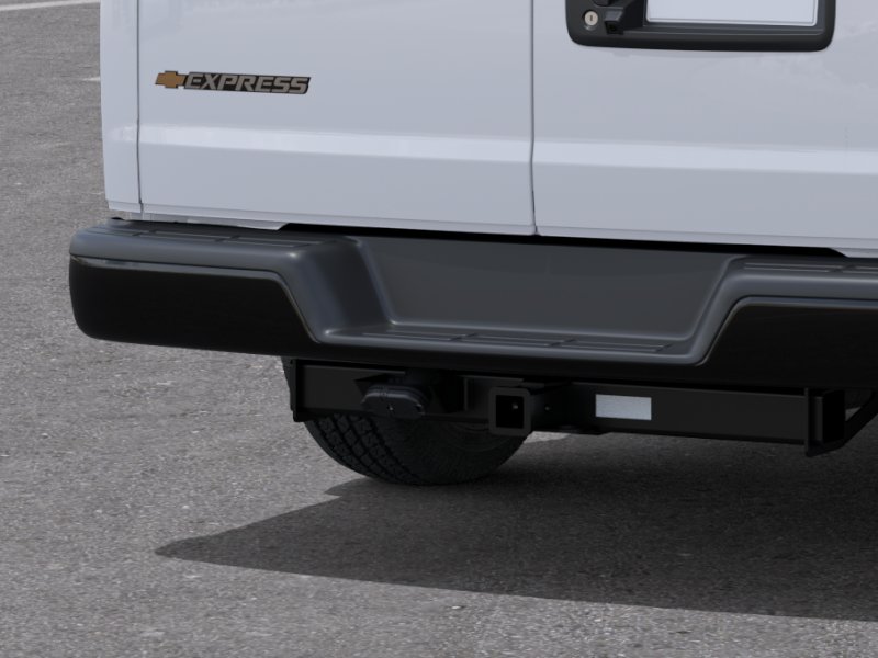 New 2026 Summit White Chevrolet WT image 38