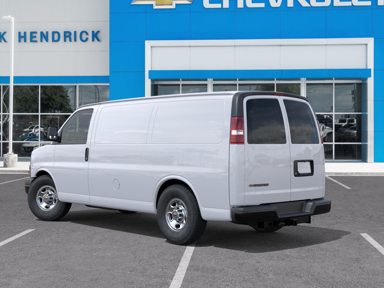 New 2026 Summit White Chevrolet WT image 39