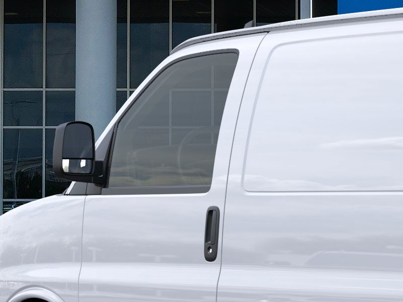 New 2025 Summit White Chevrolet WT image 36