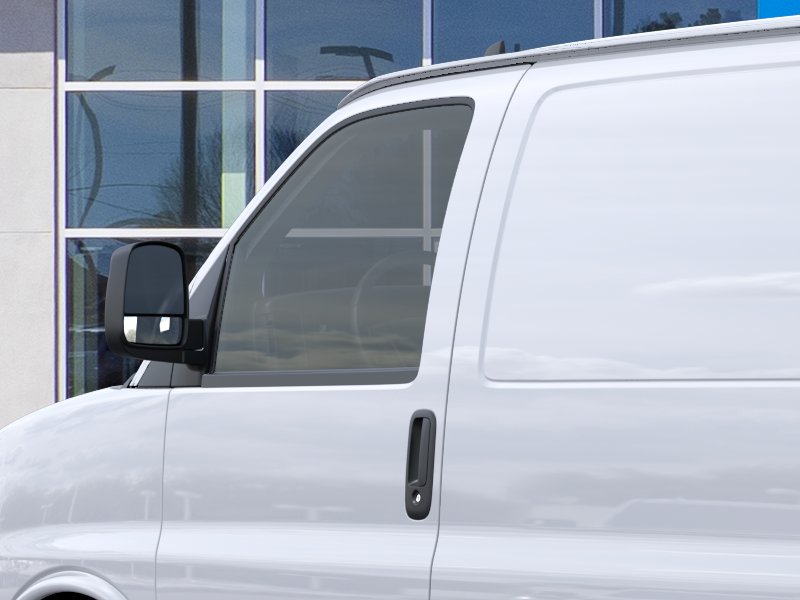 New 2025 Summit White Chevrolet WT image 48