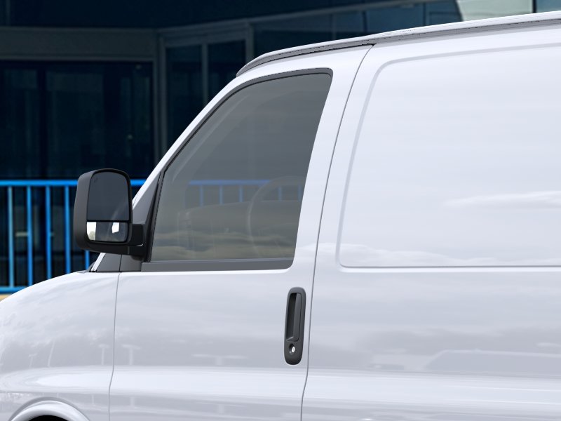 New 2026 Summit White Chevrolet WT image 36