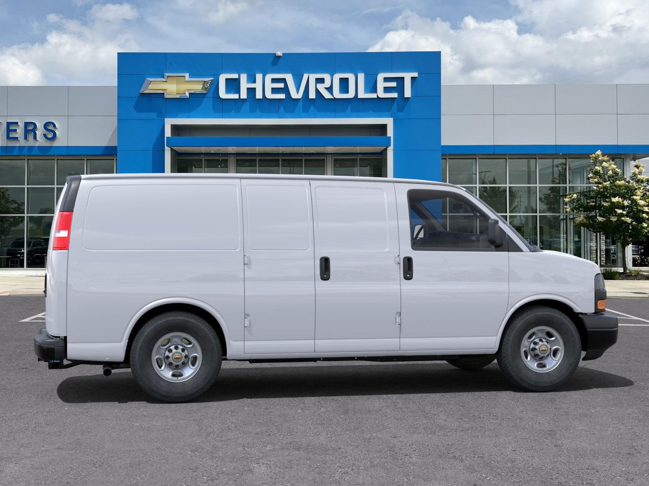 2024 Chevrolet Express Cargo 2500 photo 5