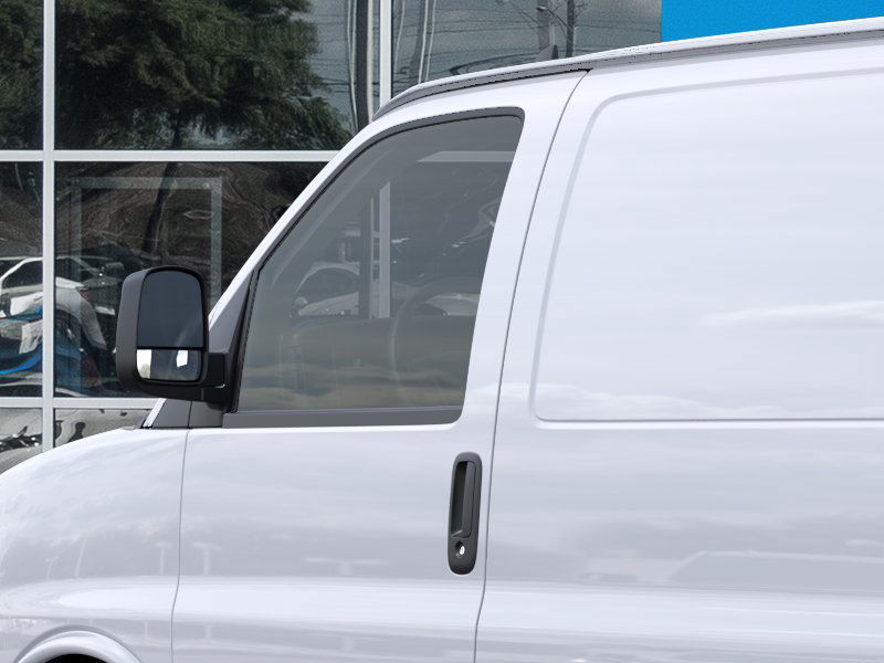 New 2025 Summit White Chevrolet WT image 51