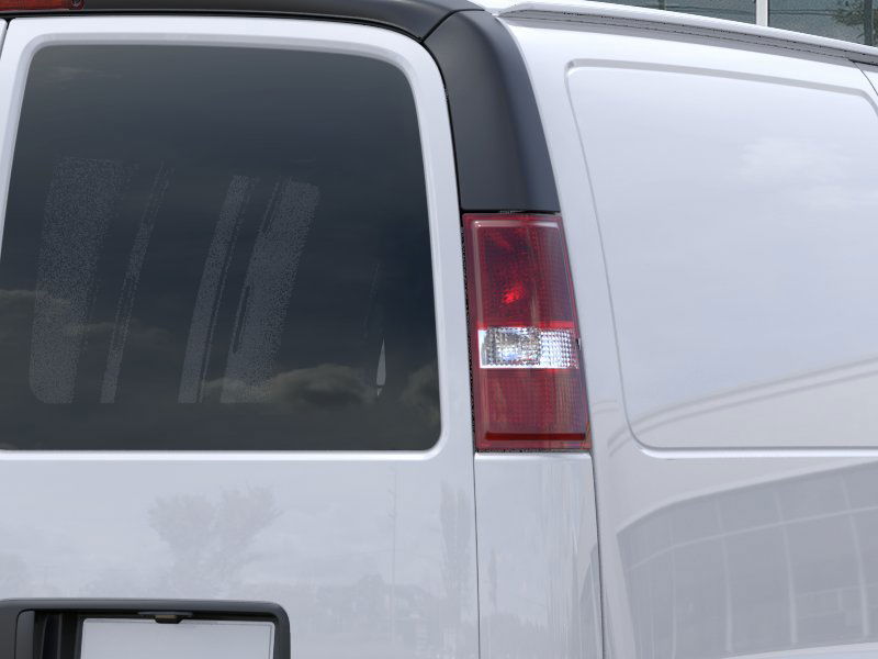 New 2025 Summit White Chevrolet WT image 50