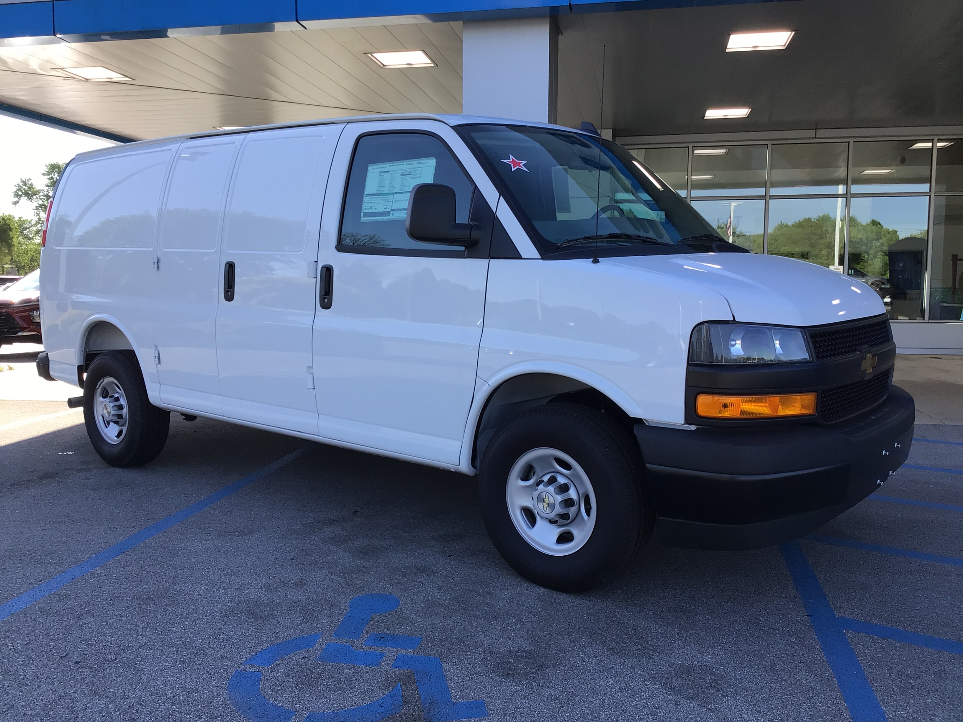 2025 Chevrolet Express Cargo Work Van - Photo 3