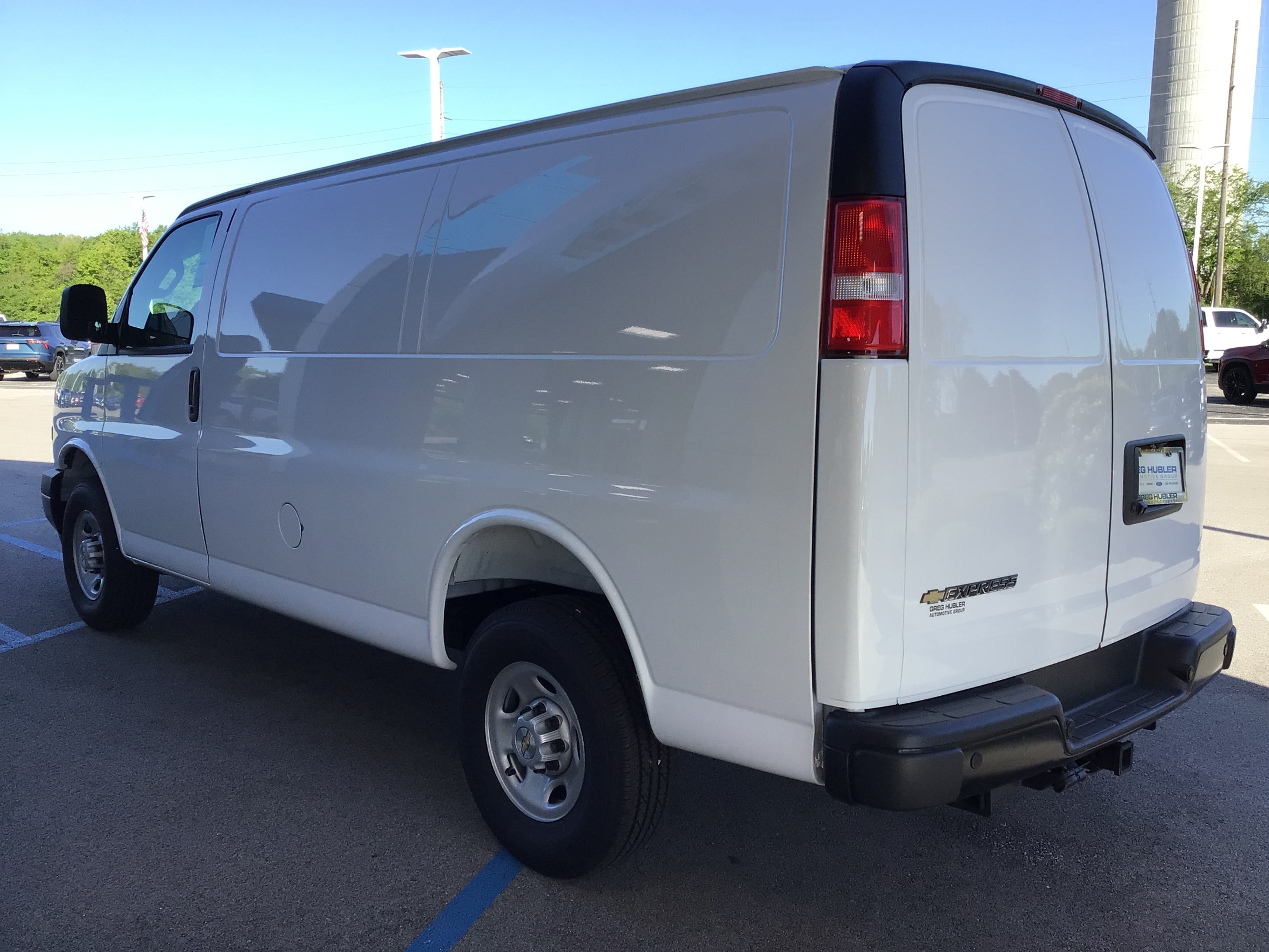 2025 Chevrolet Express Cargo Work Van - Photo 9