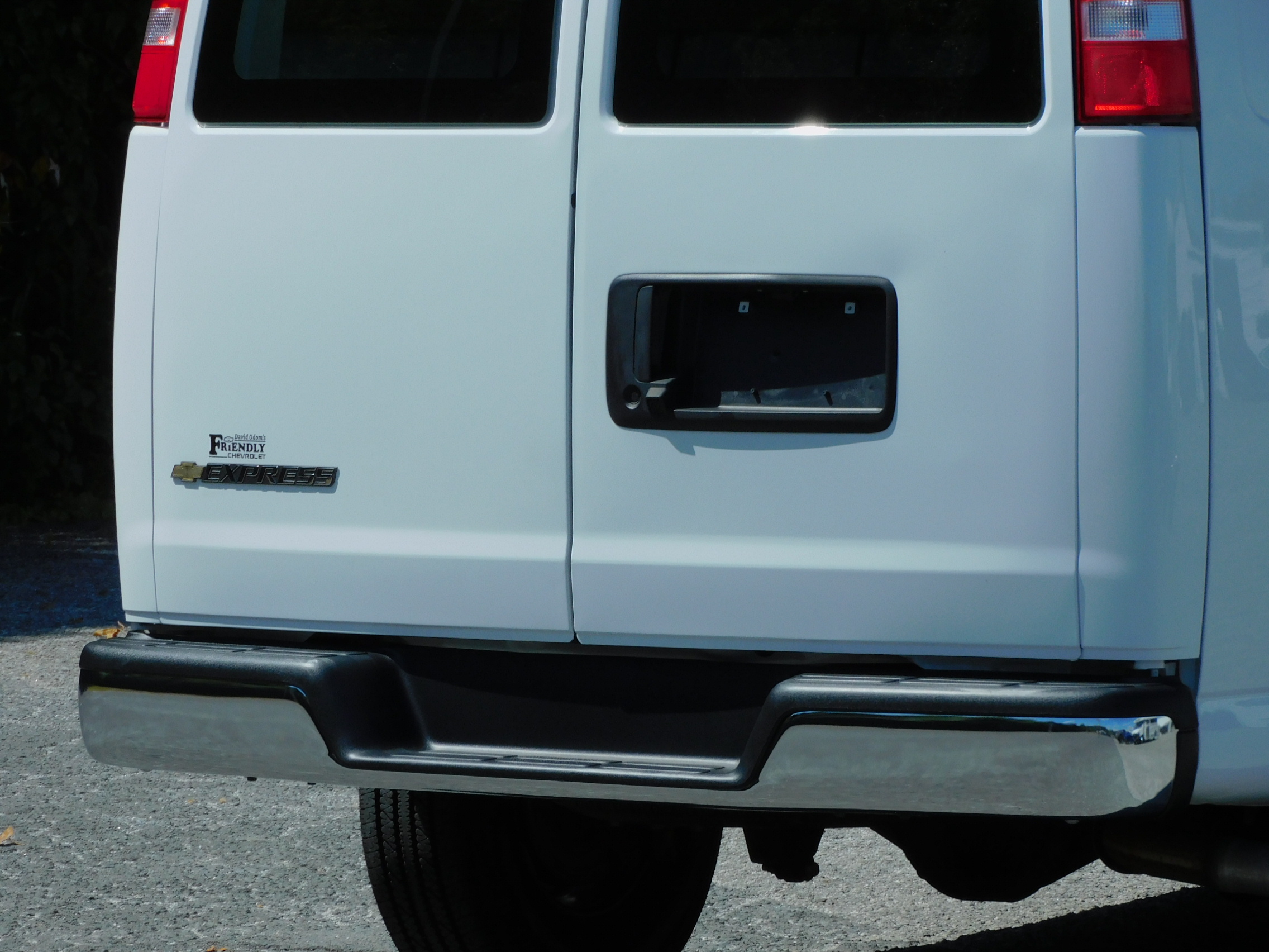 2023 Chevrolet Express Cargo 2500 photo 4
