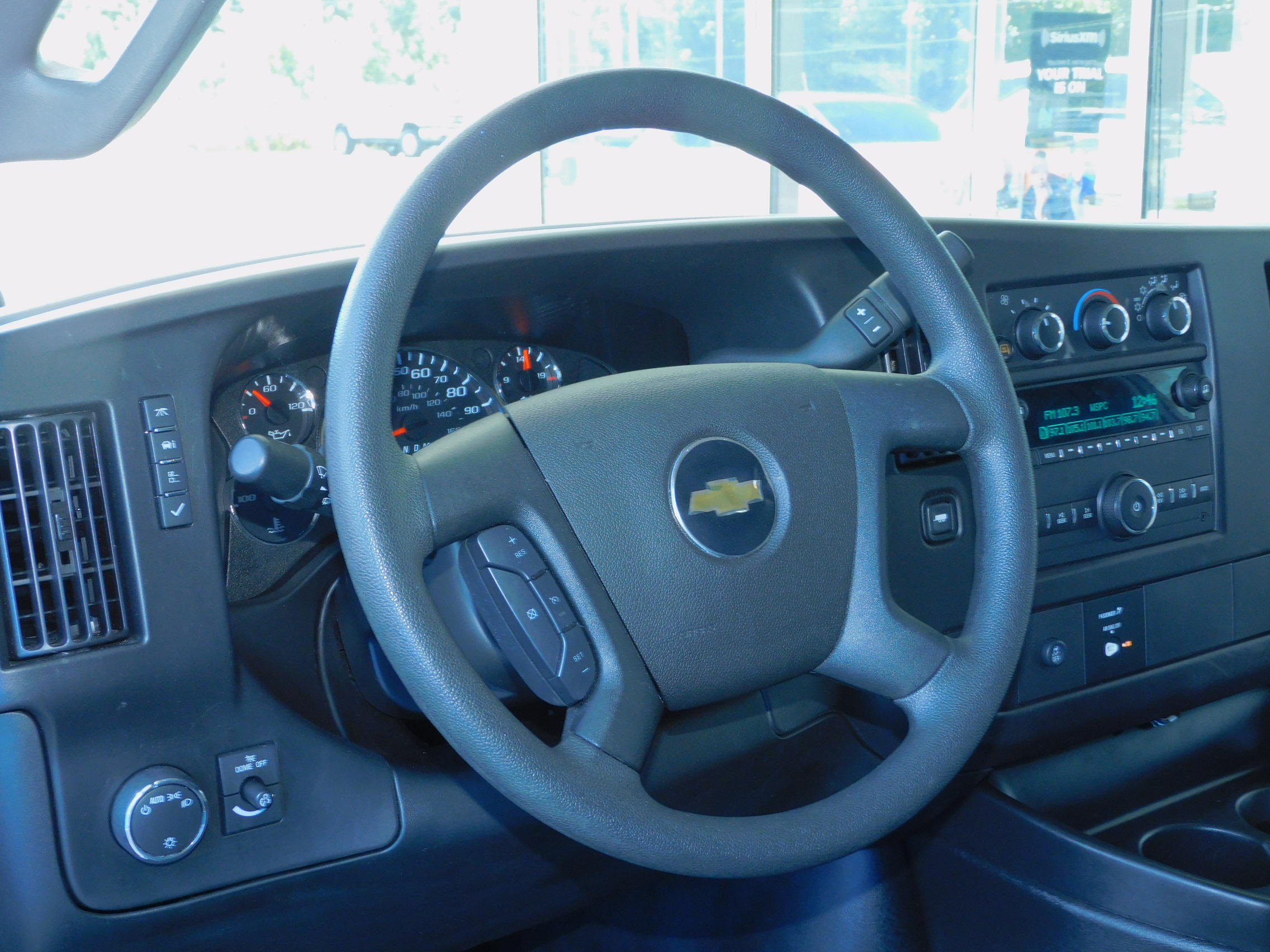 2023 Chevrolet Express Cargo 2500 photo 7