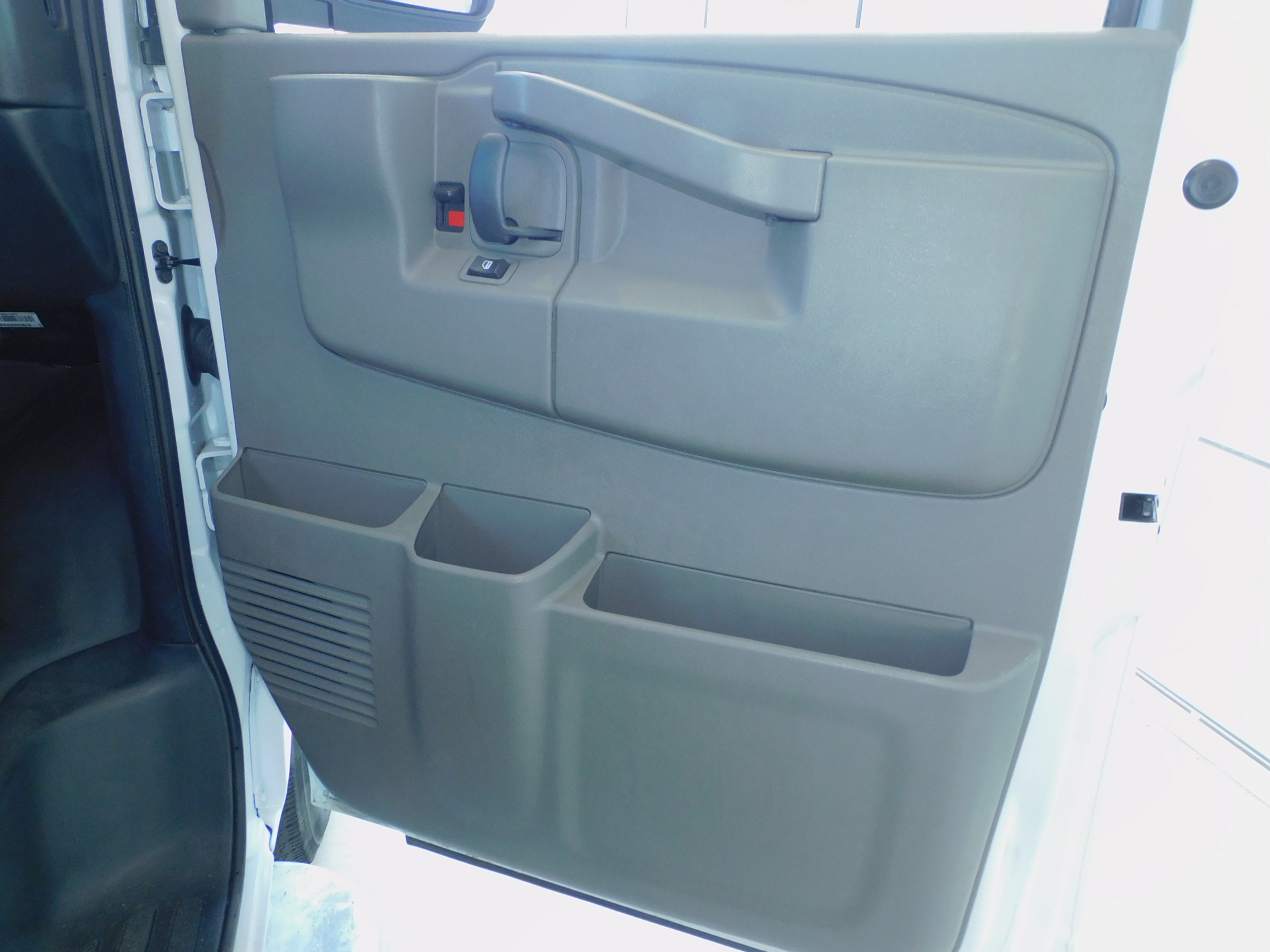 2023 Chevrolet Express Cargo 2500 photo 11