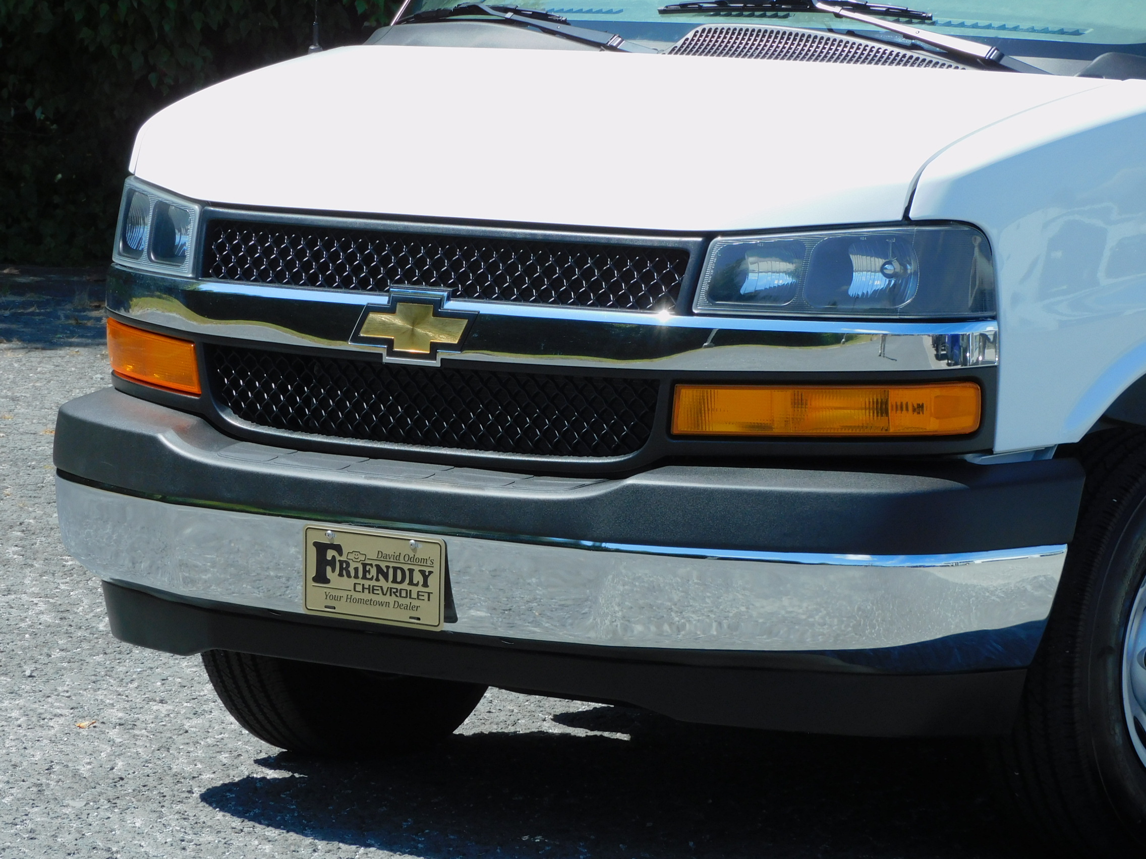 2023 Chevrolet Express Cargo 2500 photo 3