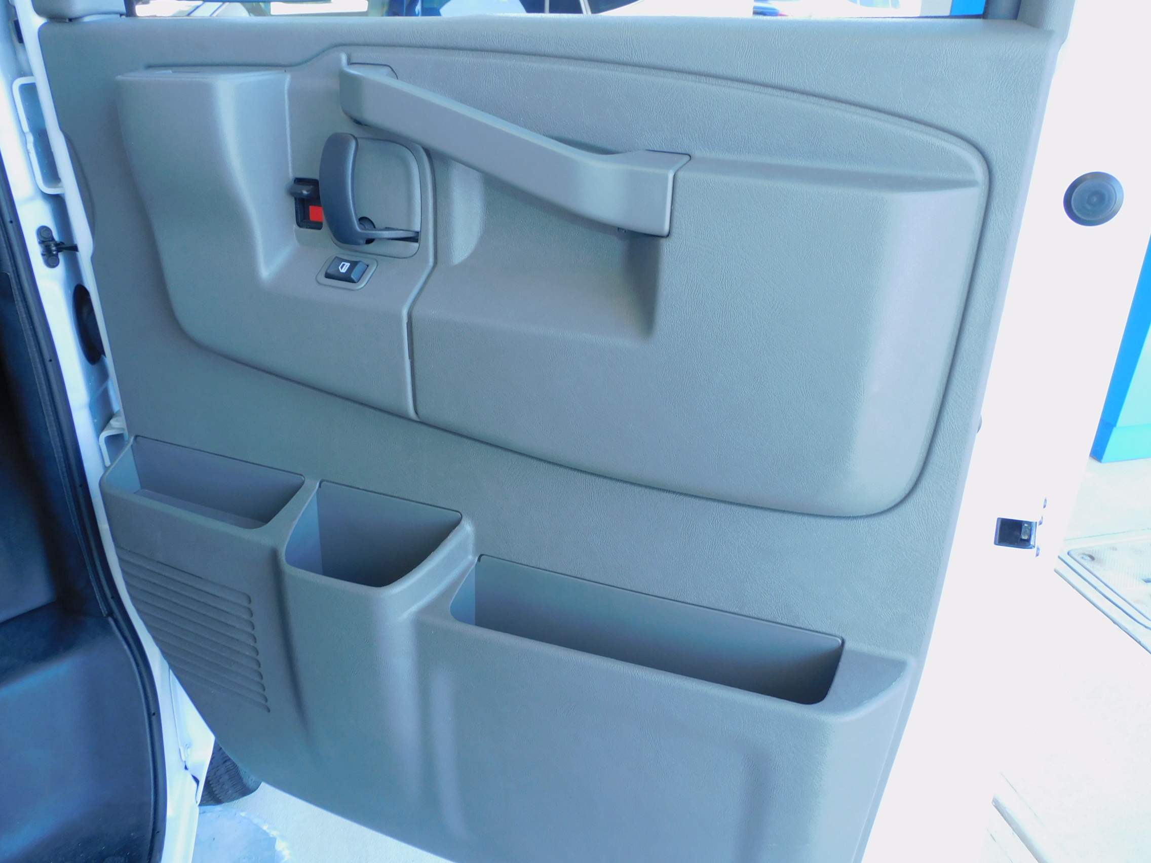 2023 Chevrolet Express Cargo 2500 photo 14