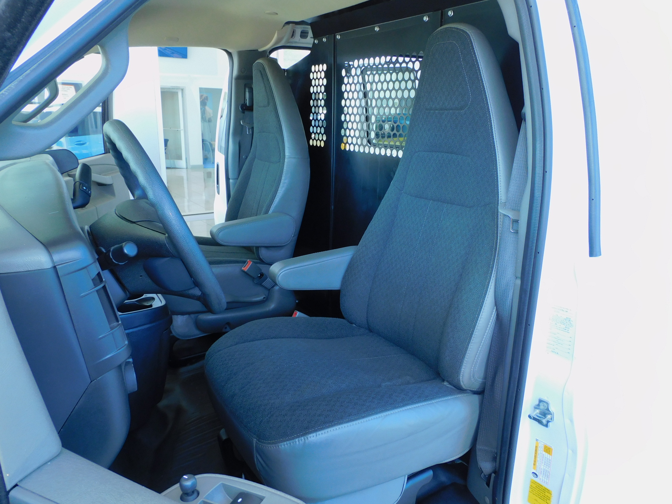 2023 Chevrolet Express Cargo 2500 photo 8