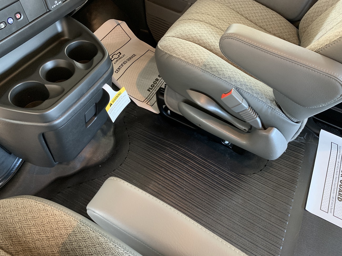 2025 Chevrolet Express Cargo Work Van - Photo 23