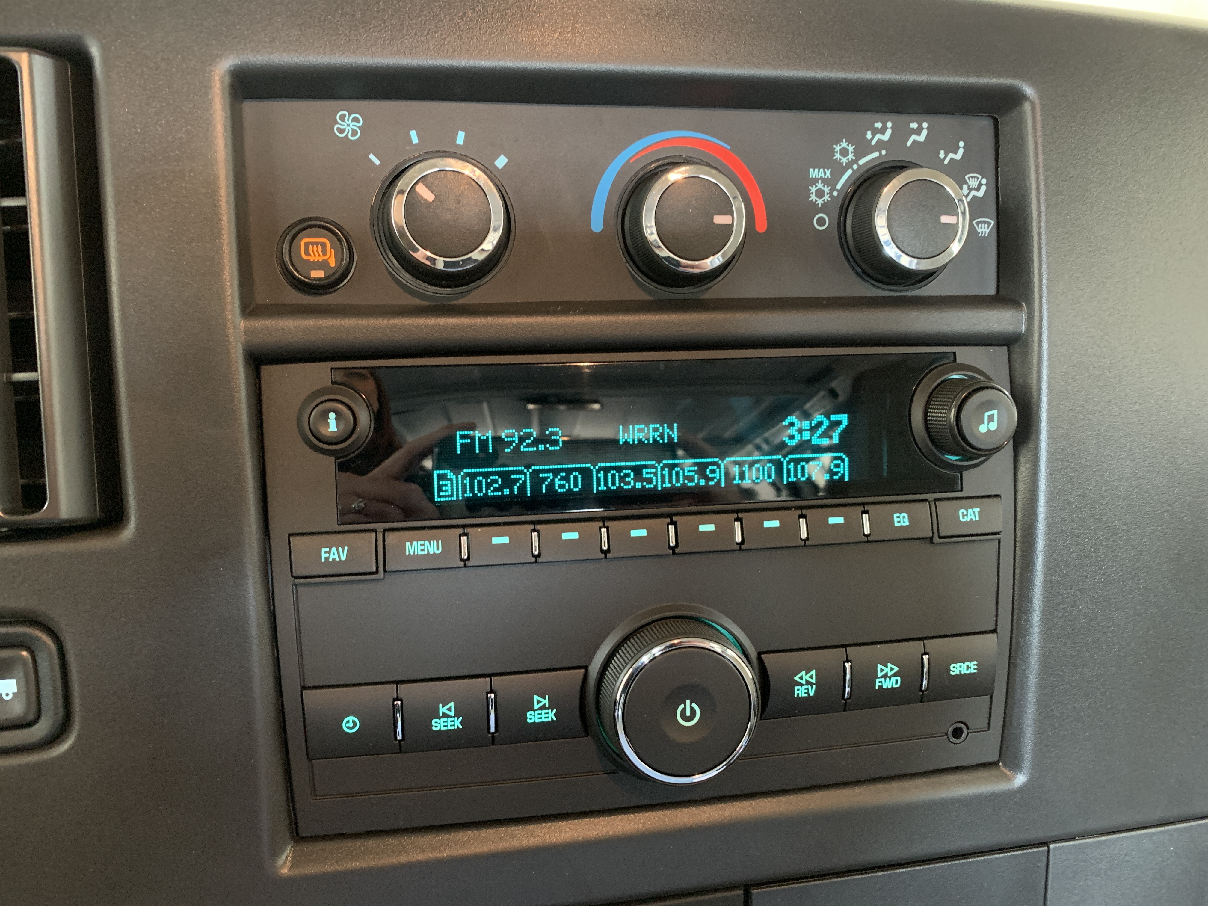 2025 Chevrolet Express Cargo Work Van - Photo 21