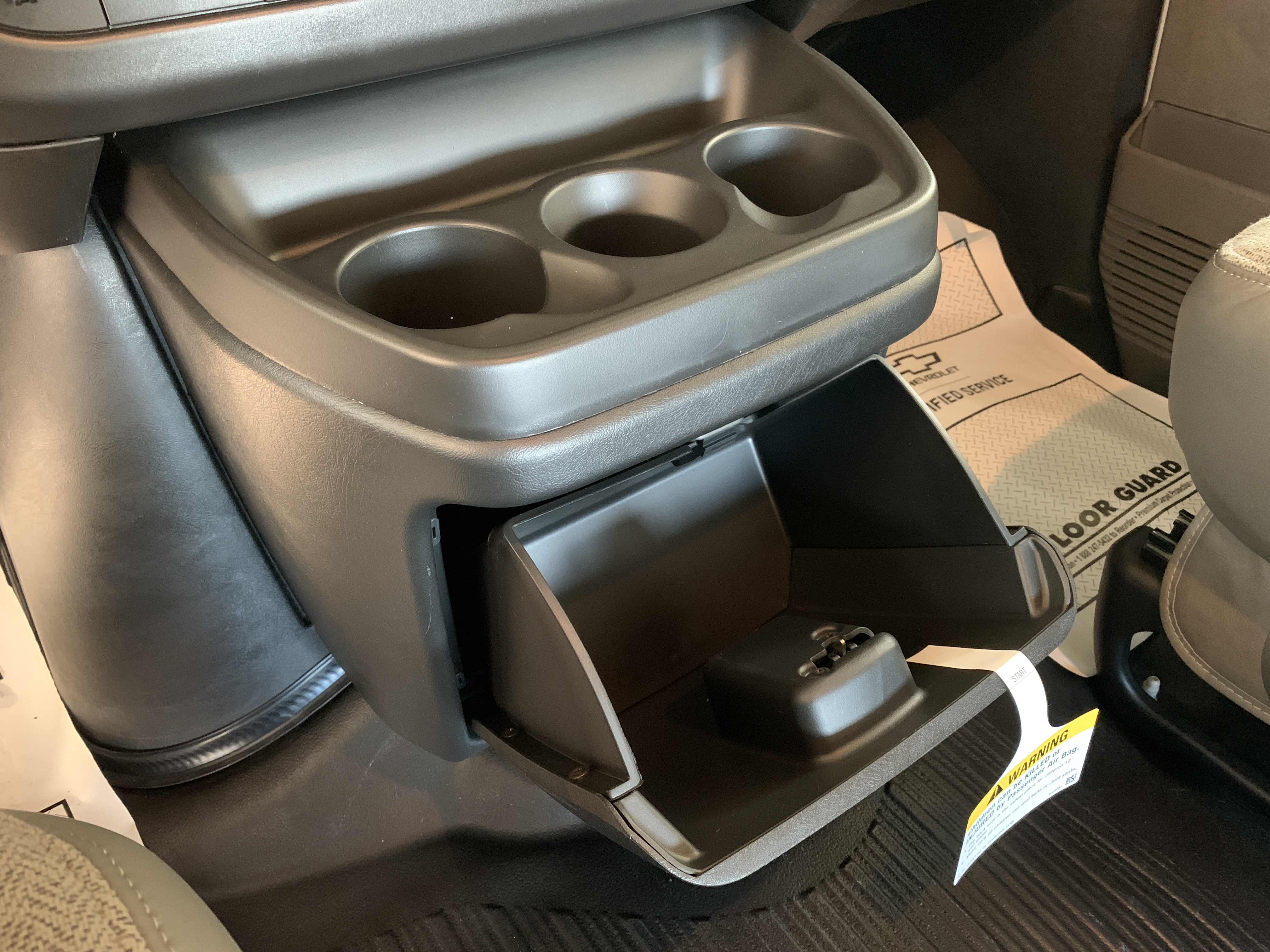 2025 Chevrolet Express Cargo Work Van - Photo 24