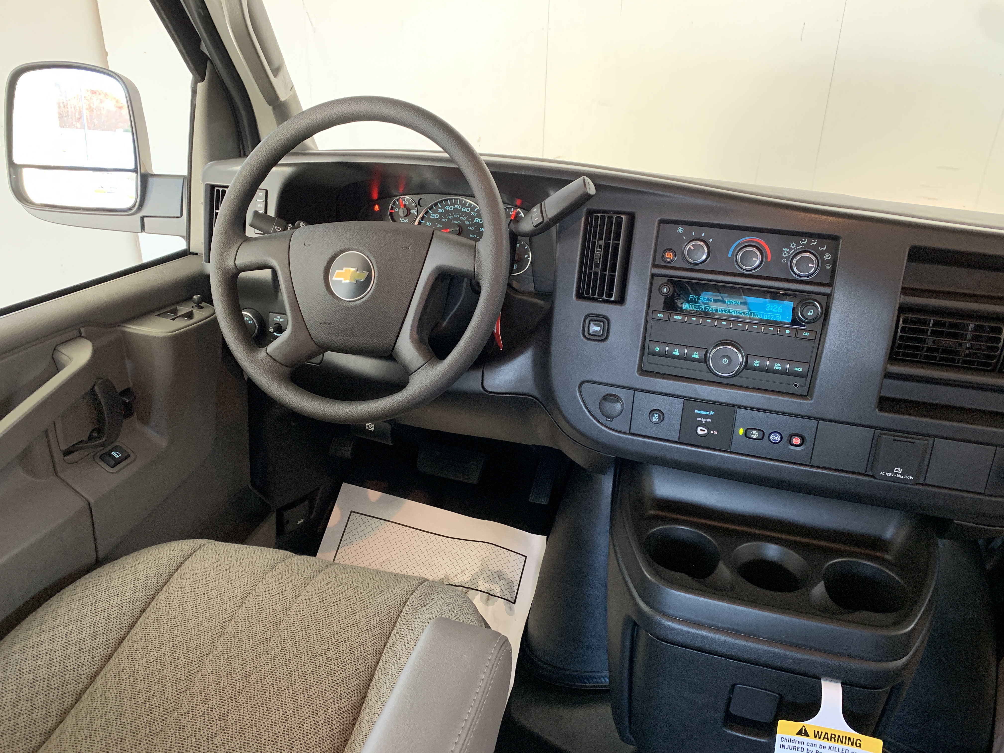 2025 Chevrolet Express Cargo Work Van - Photo 16