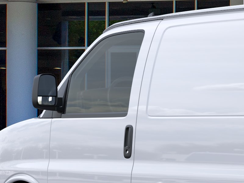 New 2026 Summit White Chevrolet WT image 41