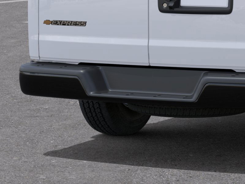New 2025 Summit White Chevrolet 1WT image 37