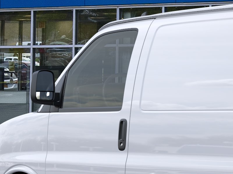 New 2026 Summit White Chevrolet WT image 27