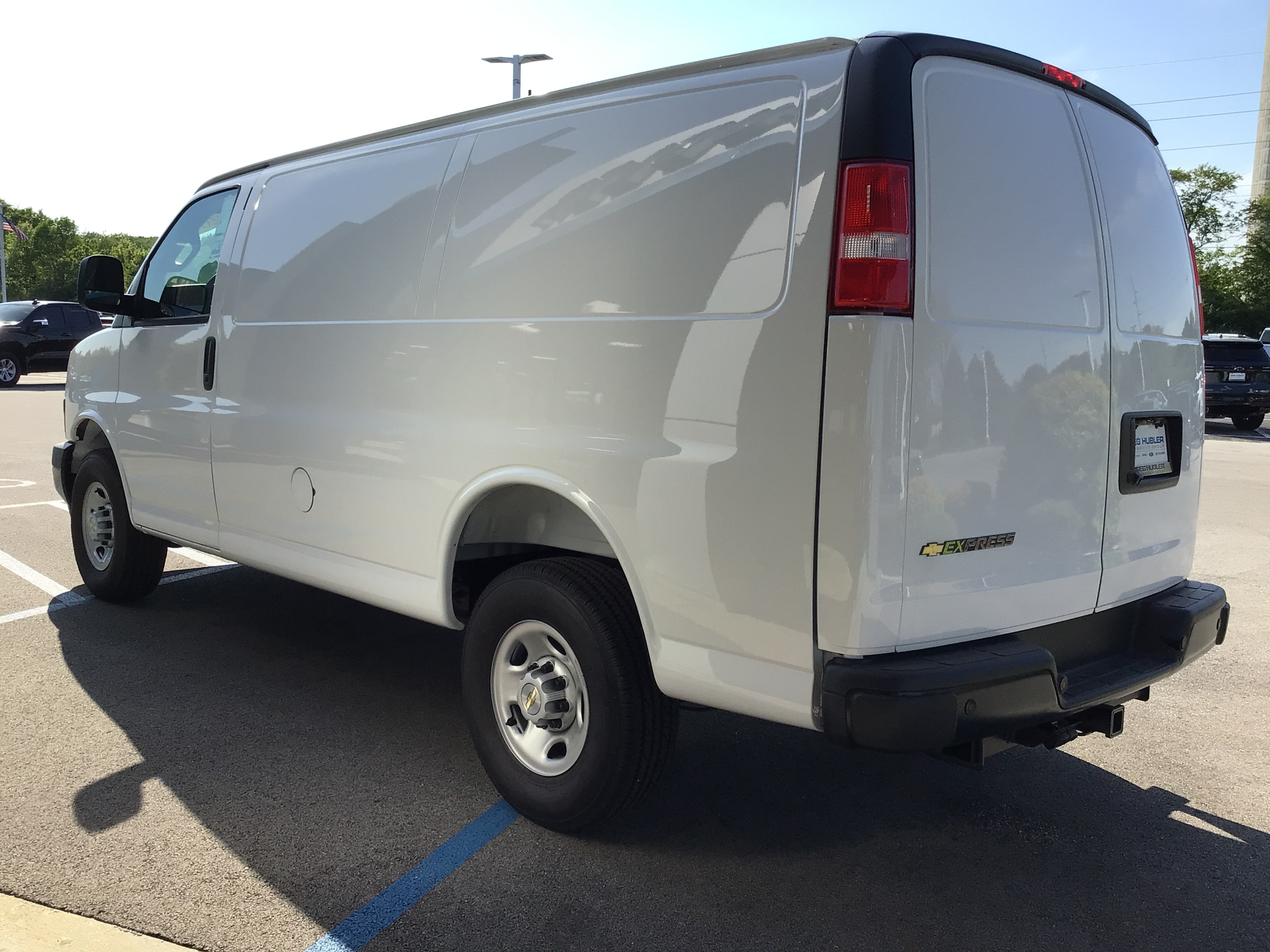 2025 Chevrolet Express Cargo Work Van - Photo 10