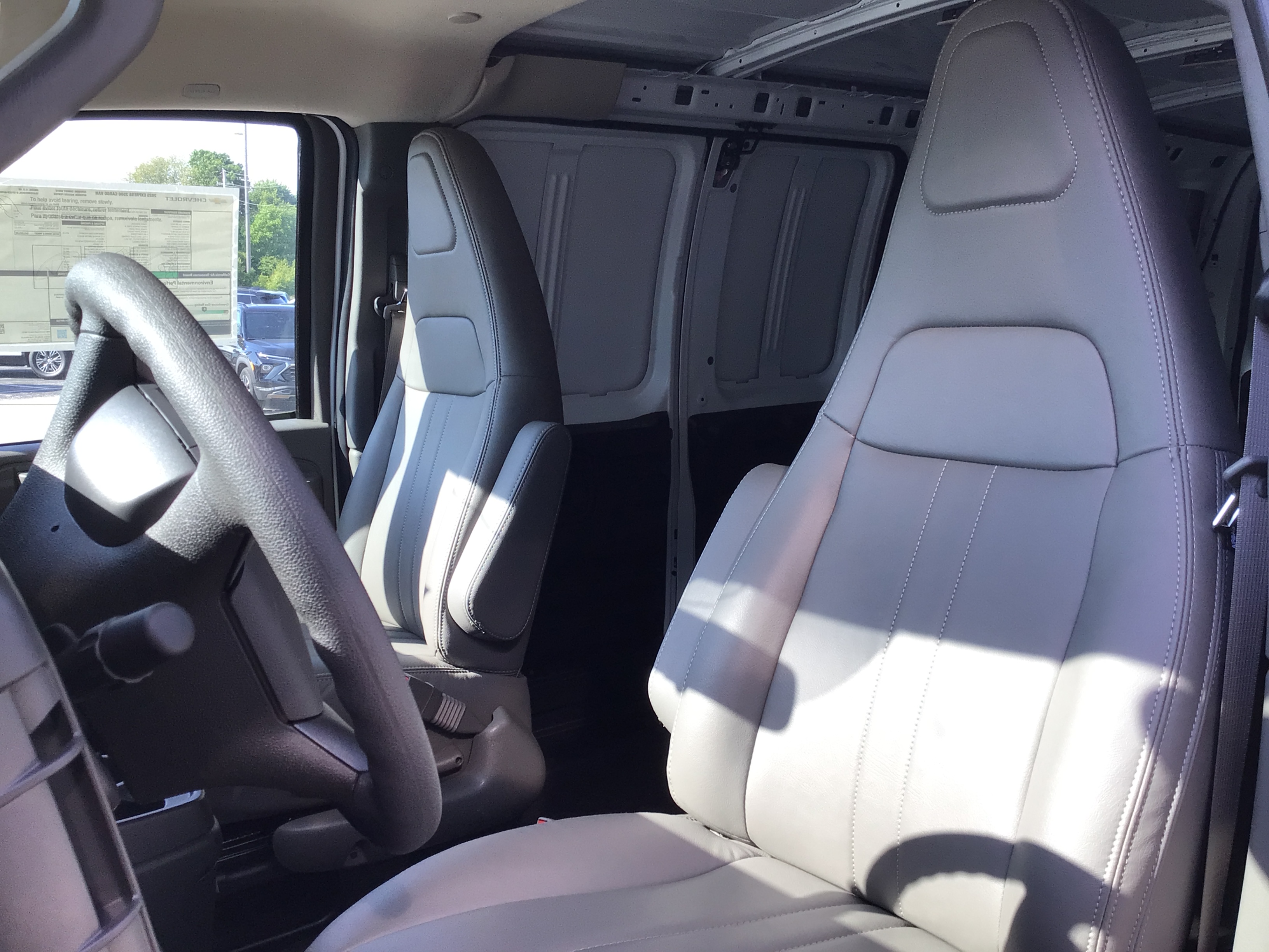 2025 Chevrolet Express Cargo Work Van - Photo 21