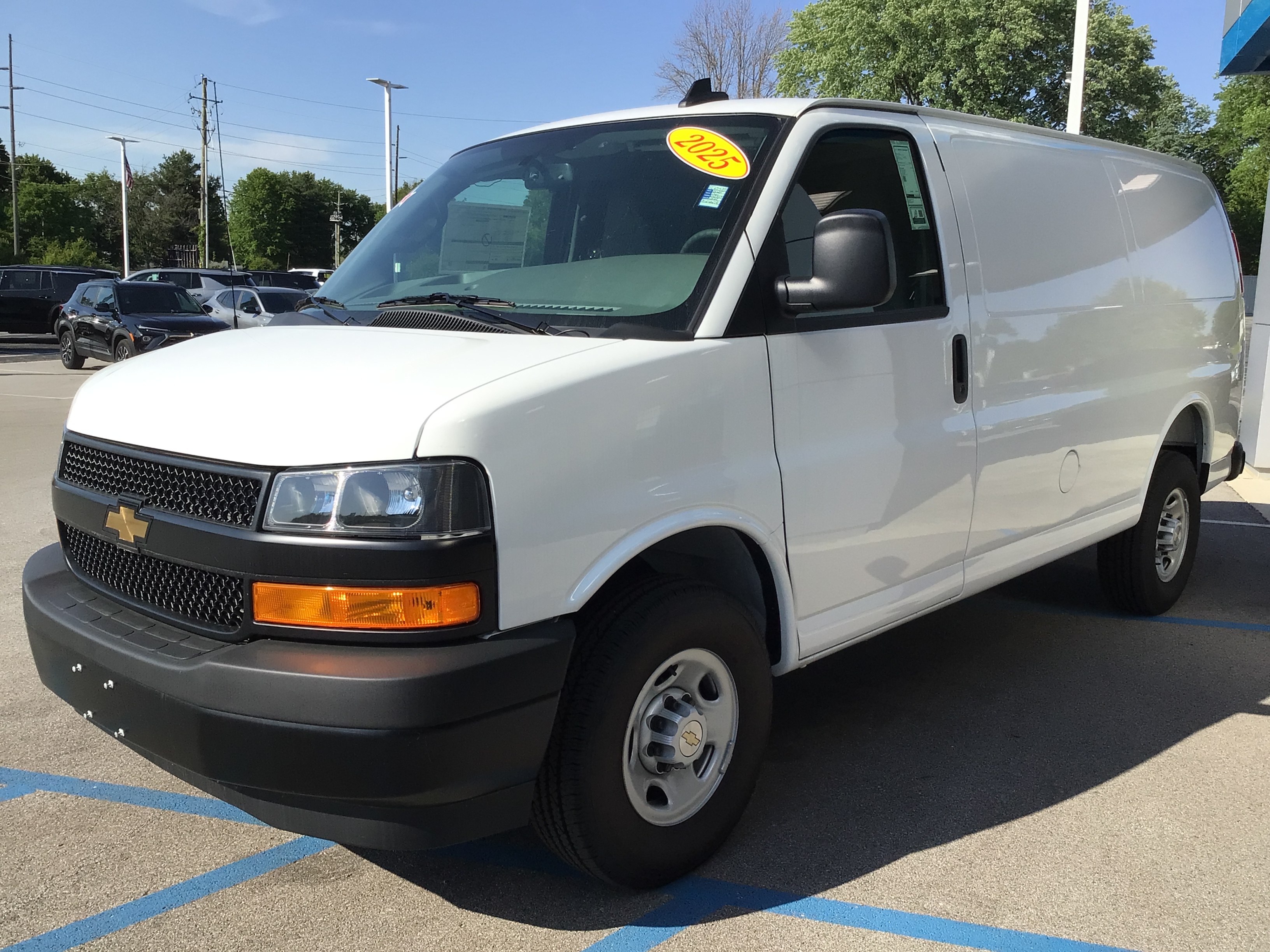 2025 Chevrolet Express Cargo Work Van - Photo 12