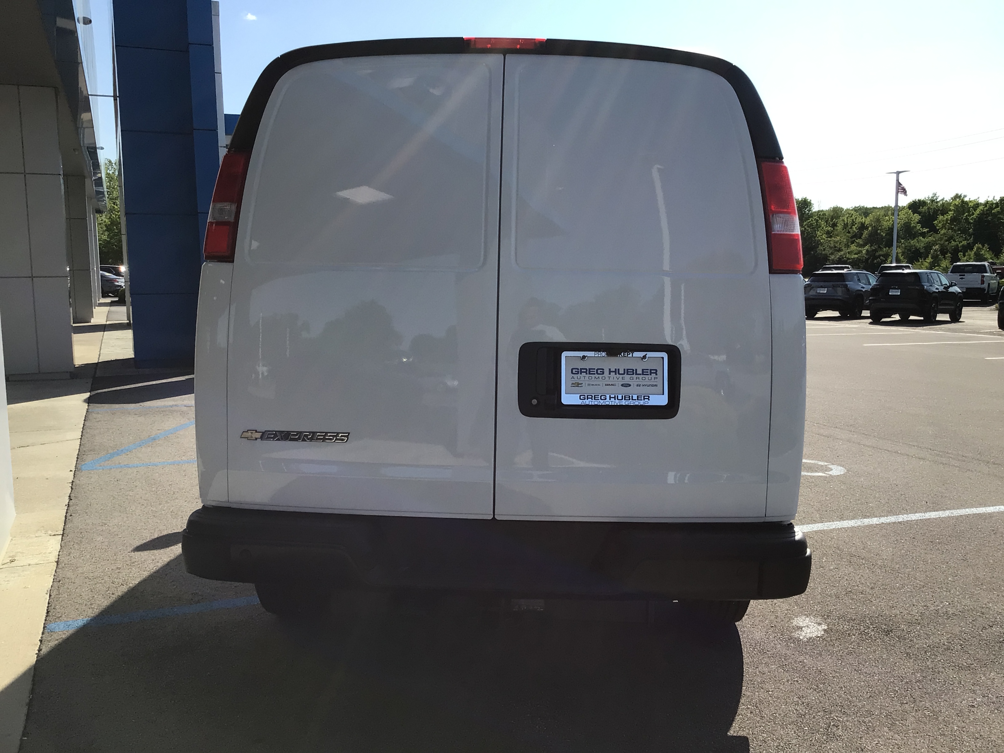2025 Chevrolet Express Cargo Work Van - Photo 8