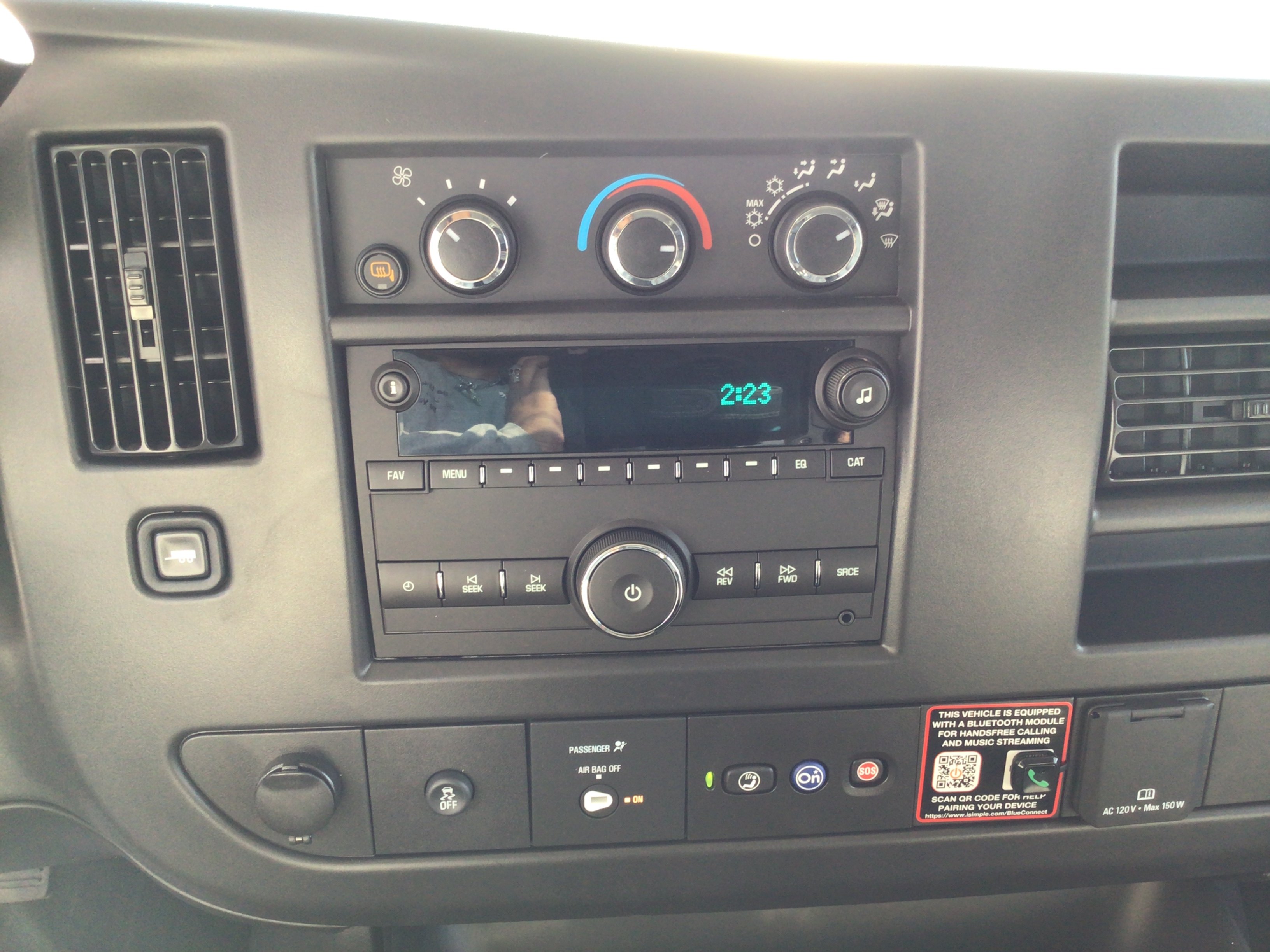 2025 Chevrolet Express Cargo Work Van - Photo 23