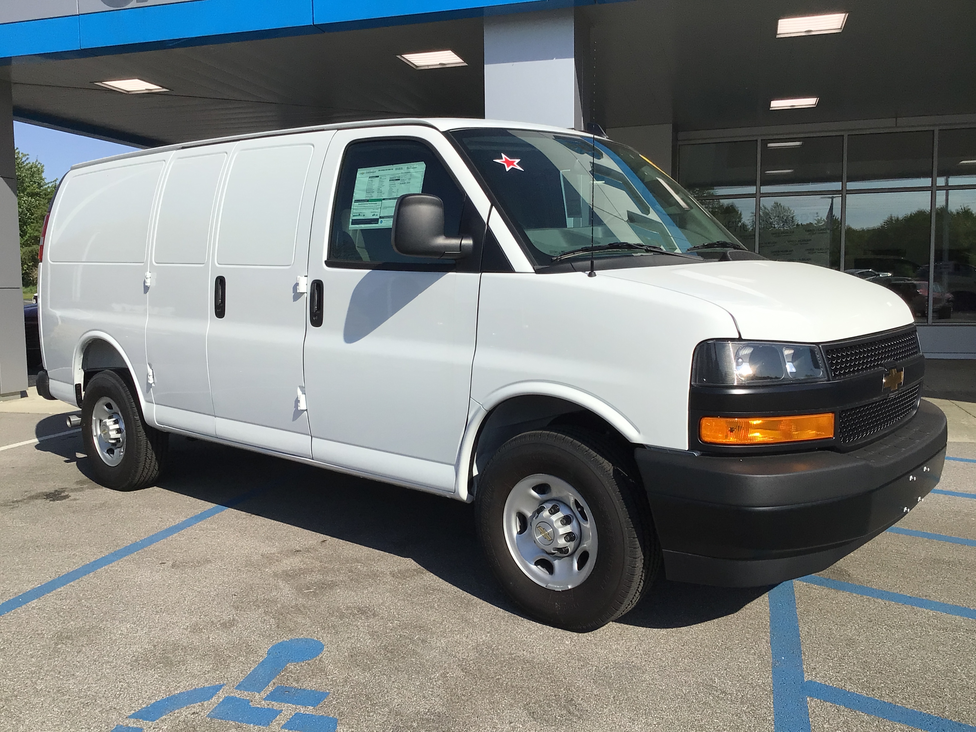 2025 Chevrolet Express Cargo Work Van - Photo 3