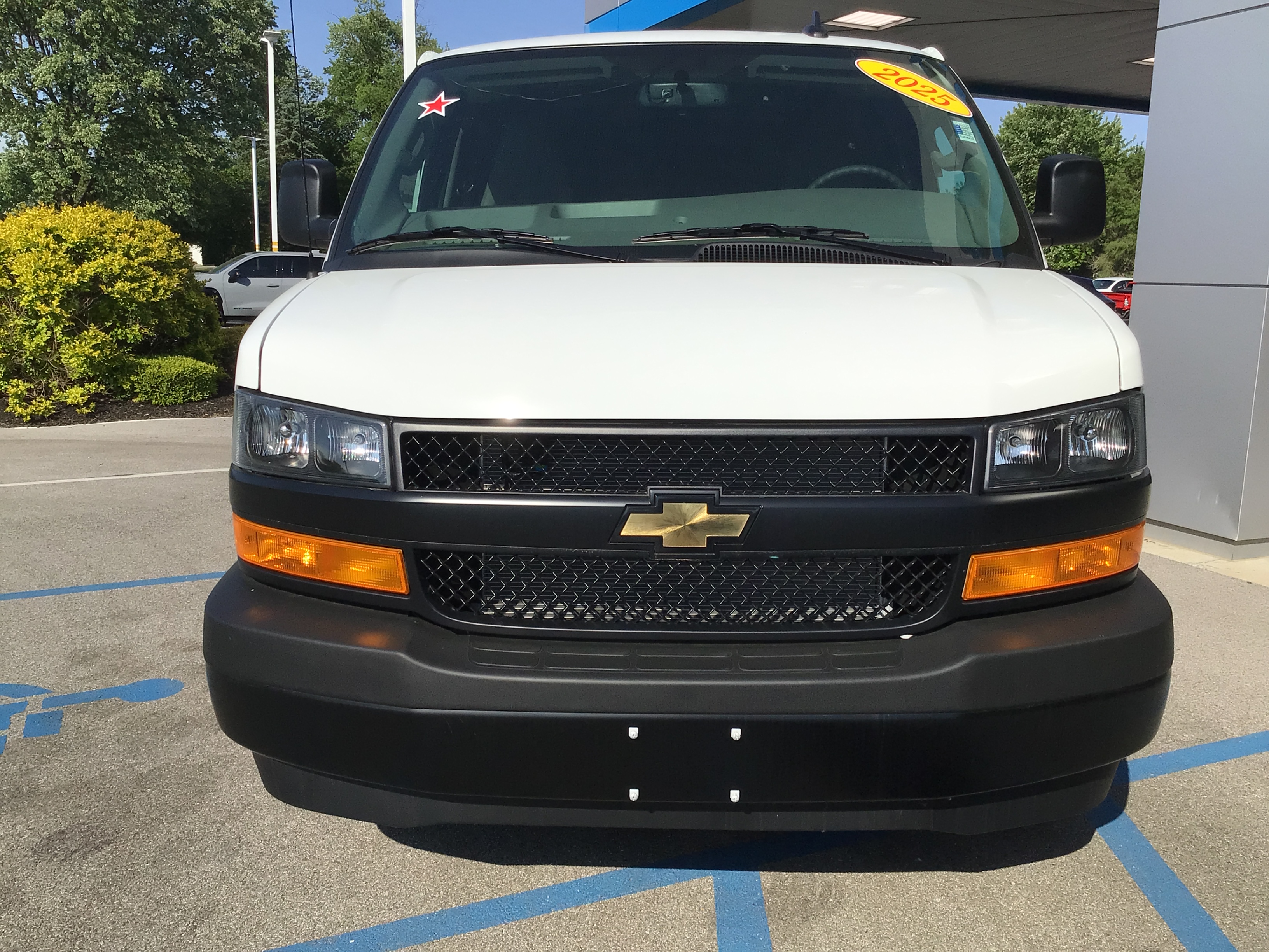 2025 Chevrolet Express Cargo Work Van - Photo 14