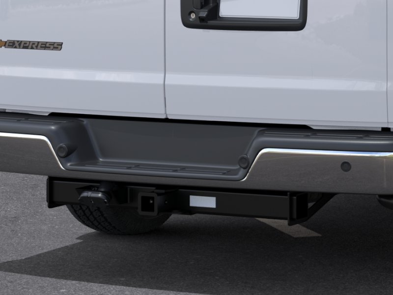 New 2026 Summit White Chevrolet WT image 14