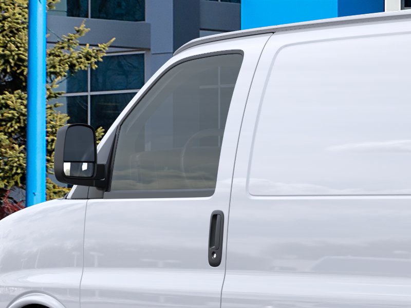 New 2026 Summit White Chevrolet WT image 36