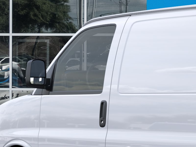 New 2026 Summit White Chevrolet WT image 51
