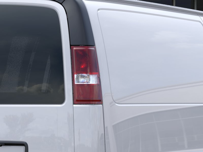 New 2026 Summit White Chevrolet WT image 33