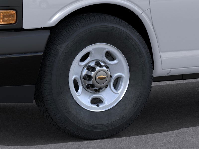 2025 Chevrolet Express Cargo 2500 photo 9