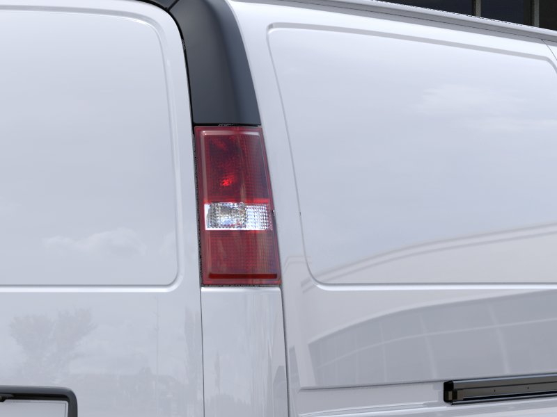New 2026 Summit White Chevrolet 1WT image 35