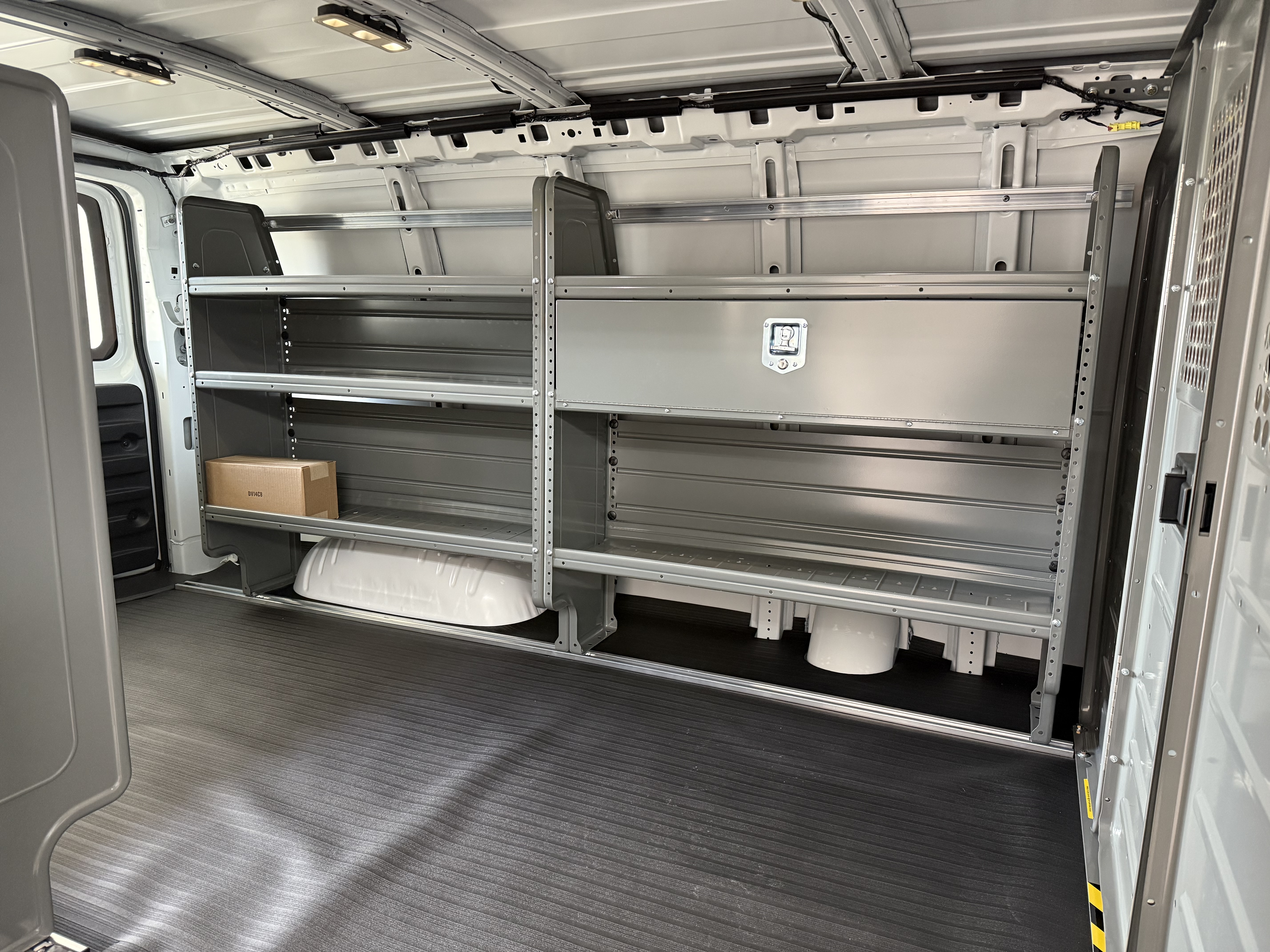 2025 Chevrolet Express Cargo Work Van - Photo 32