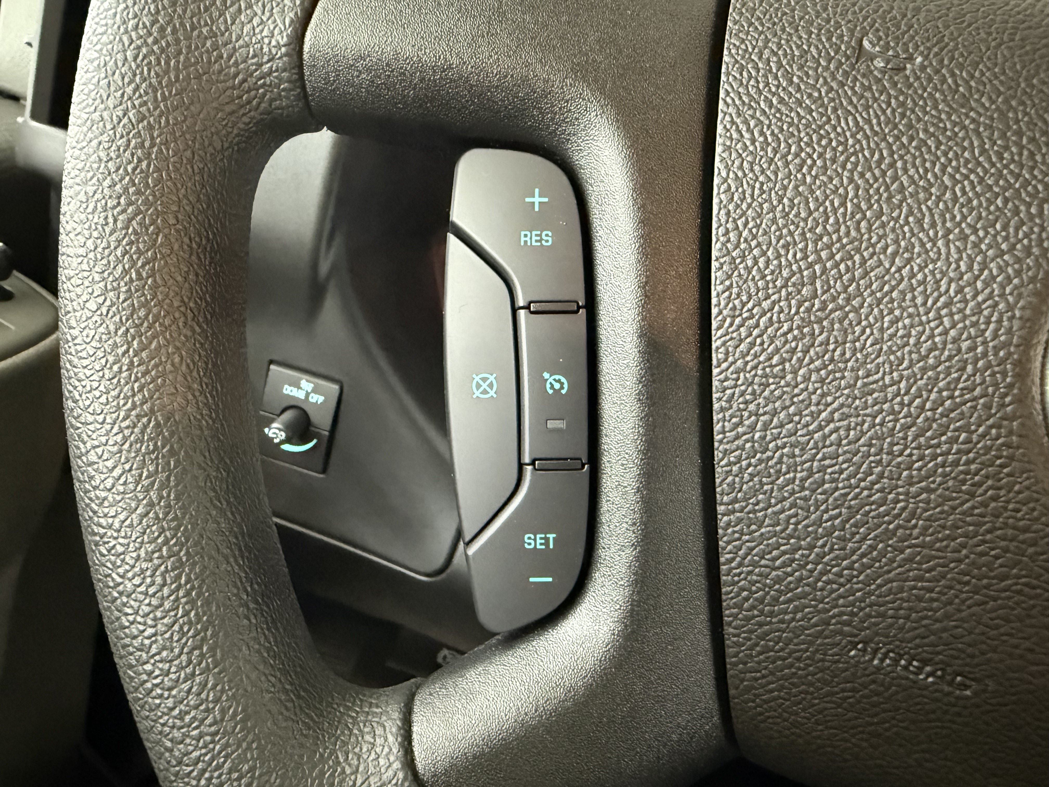 2025 Chevrolet Express Cargo Work Van - Photo 17