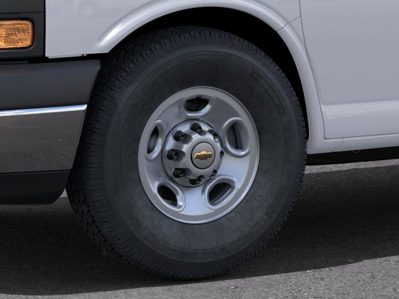 2025 Chevrolet Express Cargo 3500 photo 9