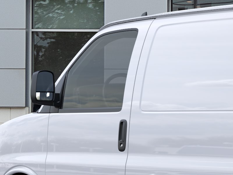 New 2026 Summit White Chevrolet WT image 40